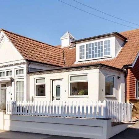 May Cottage - Heart Of Vibrant Village & 10 Mins Walk To Beach มิลฟอร์ดออนซี ภายนอก รูปภาพ