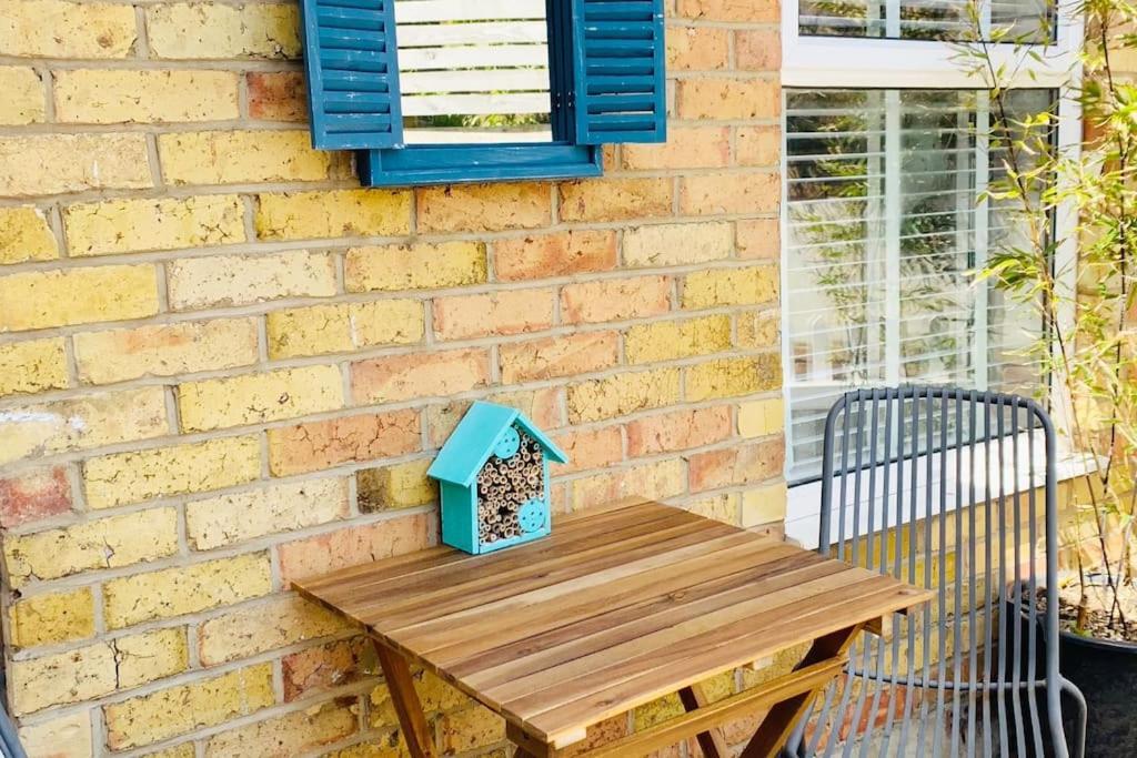 May Cottage - Heart Of Vibrant Village & 10 Mins Walk To Beach มิลฟอร์ดออนซี ภายนอก รูปภาพ
